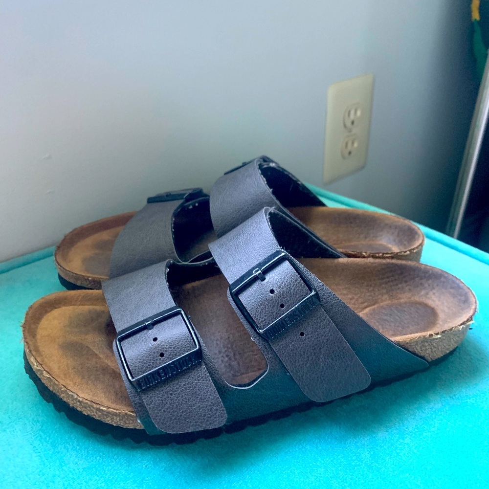 Stone color birkenstocks lightly worn, size 7